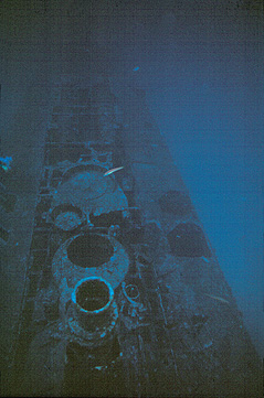 Blick über den Turm in Richtung Heck des in der Nähe von St. Tropez versenkten U-Boot - Rubis