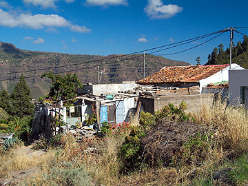 Gran Canaria - Entlang eines Seitenablegers der GC-200 - Hier gab es nur kleine Ansiedlungen.