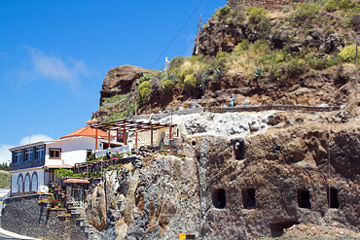 Gran Canaria - Wohnhölen und Lagerräume in Artenara