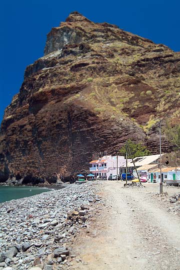 Gran Canaria - Tasarte Schlucht - Das kleine urige Fischerrestaurant von Antonio Oliva hatte die besten und frischesten Fische.