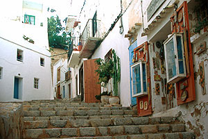 Ibiza 2002 - Eivissa / Ibiza Stadt - Über viele Treppen kann man den Hügel der Altstadt erklimmen