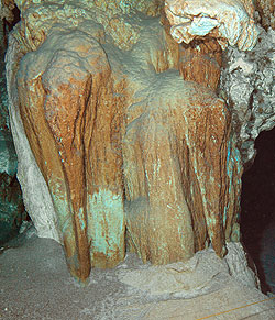 Yucatan - Tauchgang in der Cenote Dos - Tropfsteine / Stalaktiten in den Unterwasserhöhlen