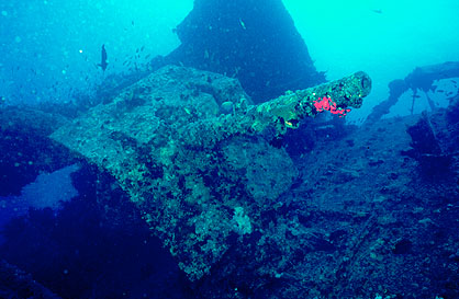 Ägypten 1999 - Thistlegorm Wrack - gepanzertes Maschinengewehr auf dem Oberdeck